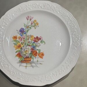 Elegant Floral Basket Dinner Plate